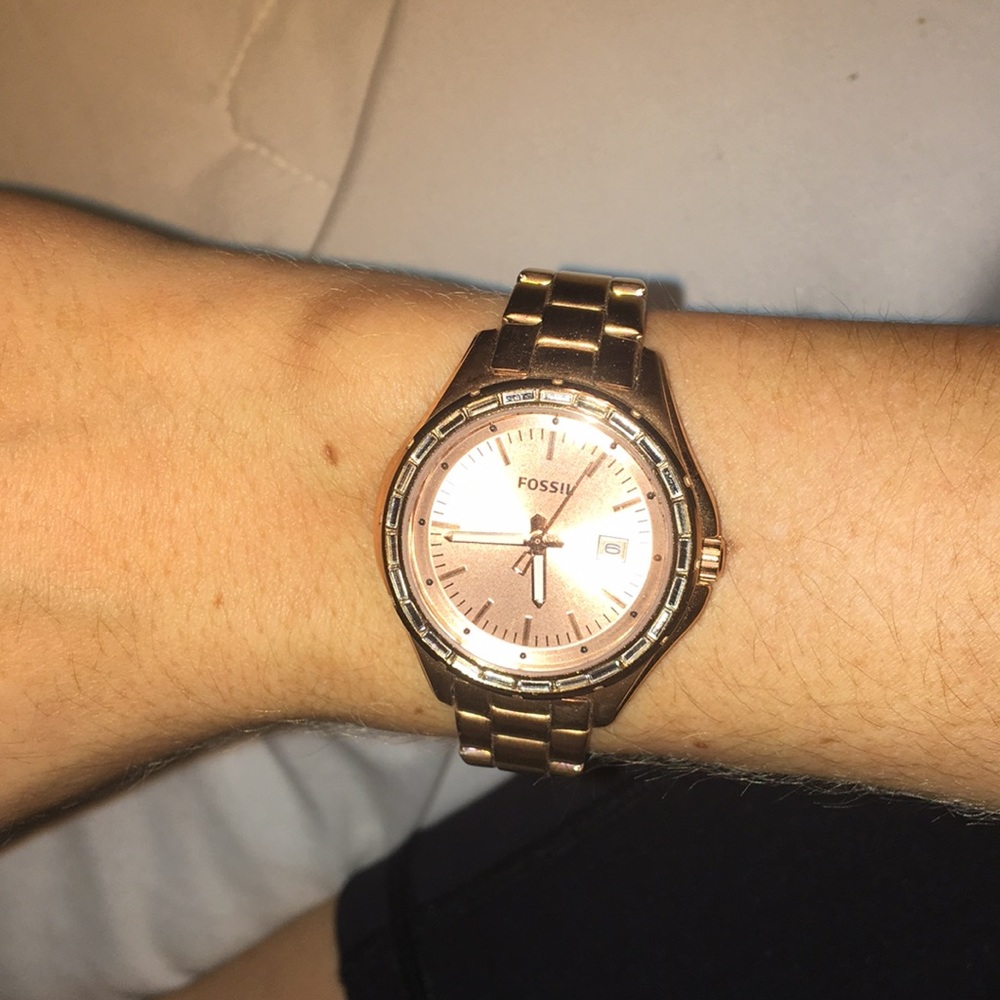 Rose gold fossil watch